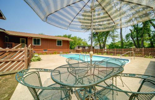 Lake Erie Getaway with Private Pool and Yard! - Foto 33