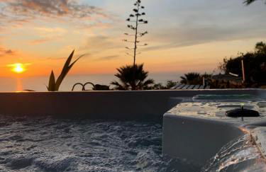 ZenRepublic, your private villa with outdoor jacuzzi & pool with stunning ocean views - Foto 2