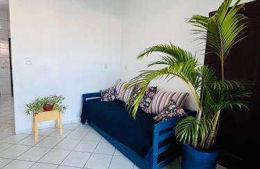 Charmoso e aconchegante espaço a 1 km da praia - Foto 12