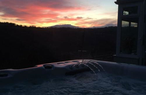 The Crest Hillside Retreat With Hot Tub - Foto 27