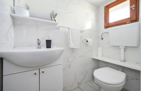 Gorgeous Home In Kutina - Foto 22