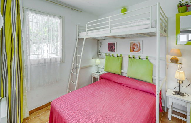 Apartment With Furnished Terrace - Photo 7