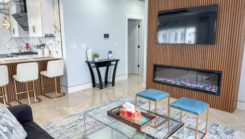 3br Gem Skyline Views, Laundry & Central Air - Foto 2