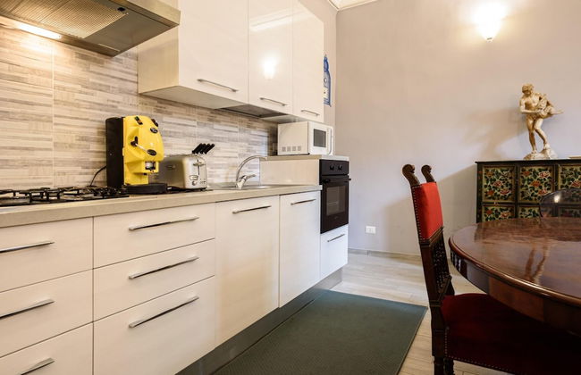 Via Atri 37 in Naples - Foto 4