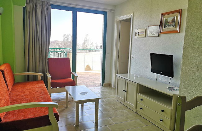 Apartamentos Monteparaiso - Foto 8