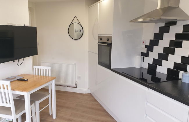 Modern 1 bed Apartment, 10 Mins to Leeds City Cent - Foto 1