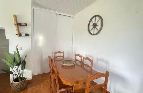 House In The Valley - Photo 3