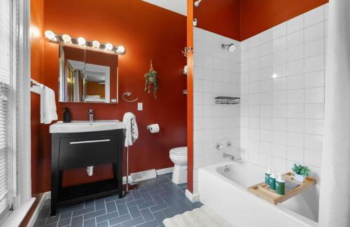 Allentown 5 BR House Free Parking No Chores! - Photo 24