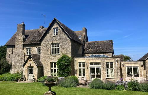 Helmdon House - pool & tennis court, 7 bedrooms - Foto 1