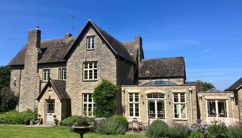 Helmdon House - pool & tennis court, 7 bedrooms - Foto 1