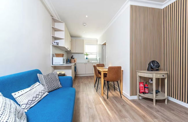 4 Guests - 20min to London - Free Parking - Petsok - Foto 9