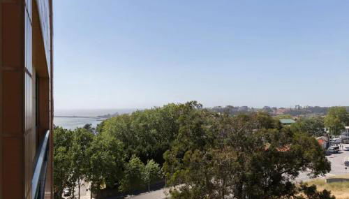 Spacious 1BR with Parking in Quiet Area - Foto 2