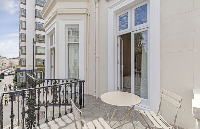 Chesham Court - Photo 80