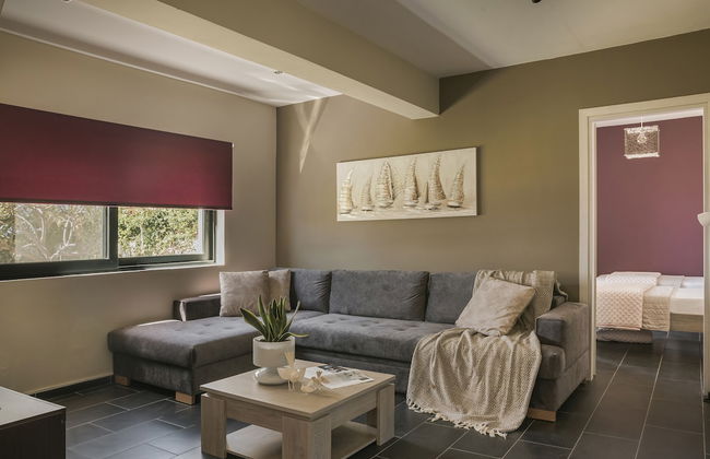 Queen Bee Residence - Photo 33