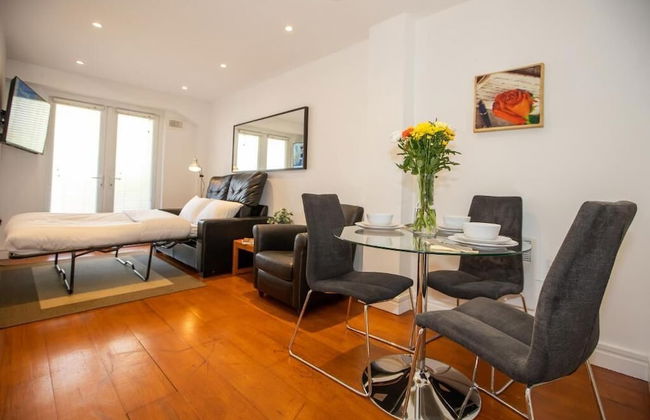 Grafton Street District Apartments - Photo 33