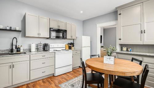 Remodeled Mins to Beach & Downtown Downstairs - Foto 2