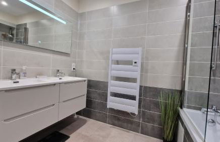 Appartement neuf, avec vue montagnes. - Foto 13