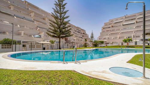 Beautiful Apartment In Roquetas De Mar - Foto 1