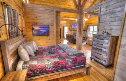 Luxury Cabin Sleeps 8 with creekside fire pit near Helen GA - Foto 17