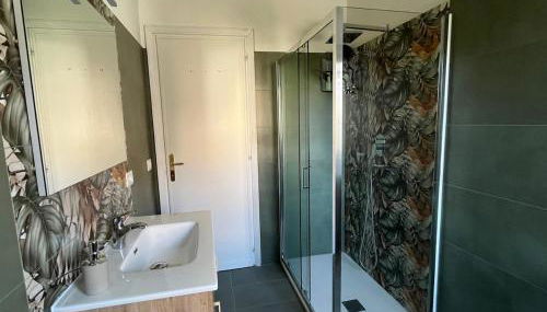 Bright renovated apartment - Foto 3, Shower