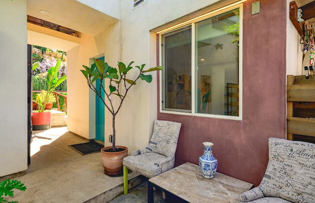 Scenic Retreat With Deck Stunning Views in LA - Foto 10