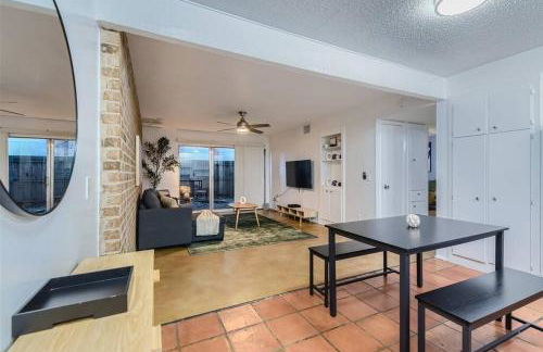 2B Getaway - Sleeps 6 - Pool, Pkg - Walk Dtwn - Foto 24