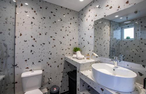 Avouris 2 Bedroom Apartment & Studios - Photo 23