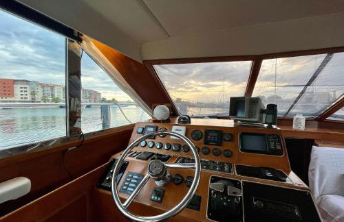 Yacht à quai, suite et cabines, 2 à 8 pers, Sète - Foto 40