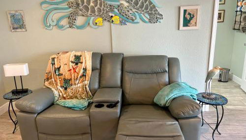 Guest suite - Waterfront -Pool & Hot tub- Walk to Beach - Foto 3