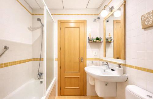 Teodosio Apartment FREE PARKING & CENTRAL AC - Photo 12