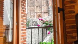 El Patio de Vespasiano-Calera- vistas a la iglesia junto al puerto - Foto 2