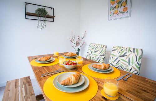 Comfortable 3-bedroom Bolton home - Photo 12