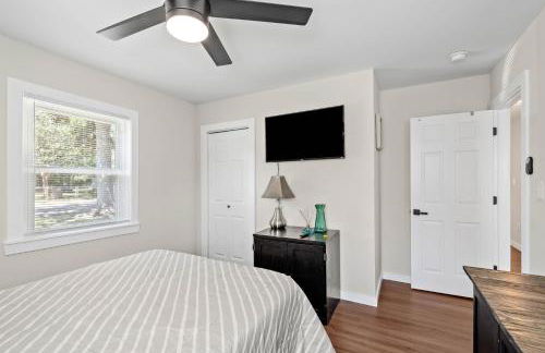 Cottage Under the Magnolia Trees - Photo 16