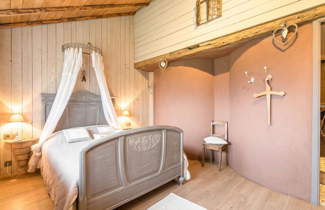 Beautiful Holiday Home with Hot Tub, Sauna & Monumental Fireplace - Photo 7