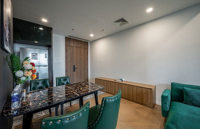 Lumiere Riverside Luxury Apartment - Photo 16