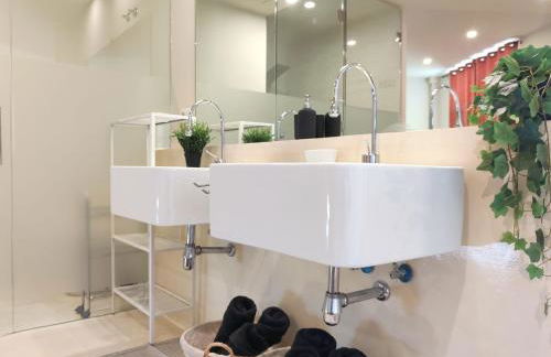 The Luxury Apartment - Photo 9