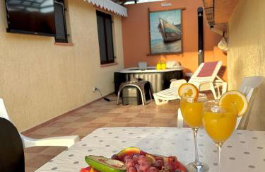 Holiday Home Three Sisters with Swimming Pool & Jacuzzi - Photo 18