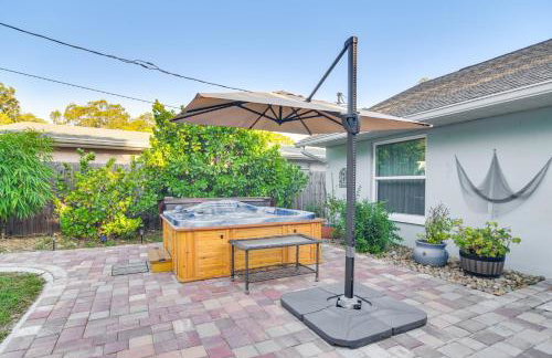 Lovely St Petersburg Home with Backyard Oasis - Foto 24