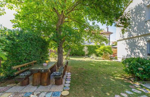 Cozy Home with Private Garden - Happy Rentals - Foto 20