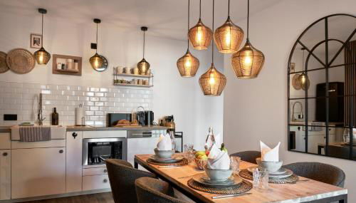 Park Avenue - Design Apartment Friesenstraße - 4 Pers - WLAN - Netflix - 65 Zoll TV - Foto 3, stove, minibar