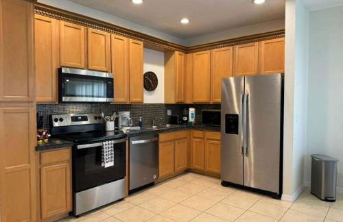 2335 Amazing 5BD Family Townhome Close to Disney - Foto 11