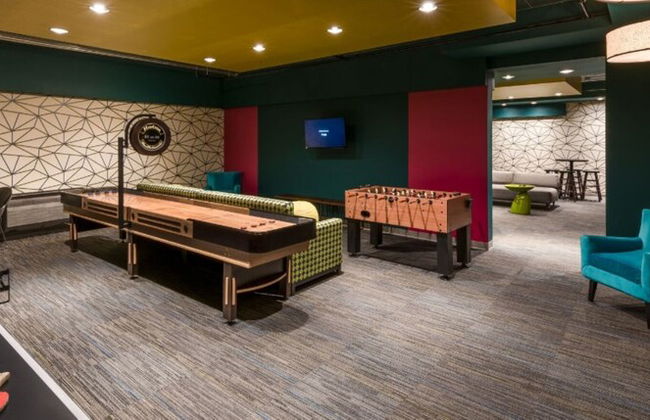 Global Luxury Suites at The Village - Photo 51