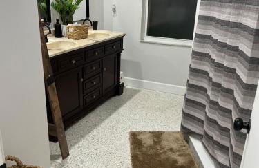 Modern house with pool near Downtown - Foto 18