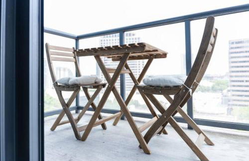 Buckhead High-Rise Retreat with Pool & Balcony - Foto 27