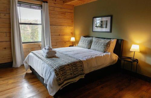 Arch Fun Cabin - Modern Cabin with Hot Tub, Games & Views - Foto 49