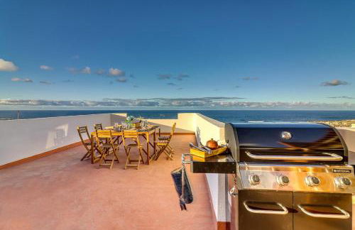 Spacious Home with Tropical Garden, BBQ, Near Seaside - Foto 3