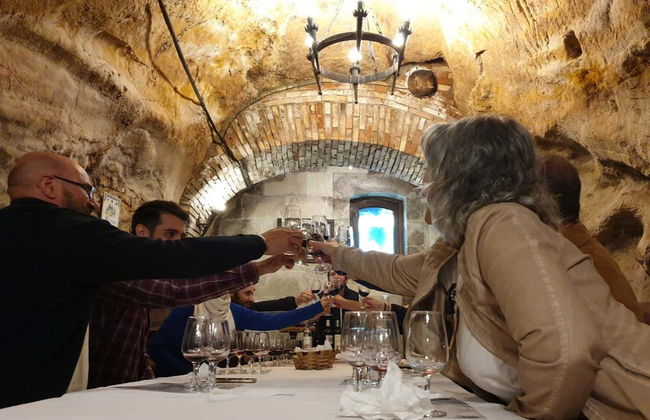 Tour teatralizado por las bodegas subterráneas - Photo 4