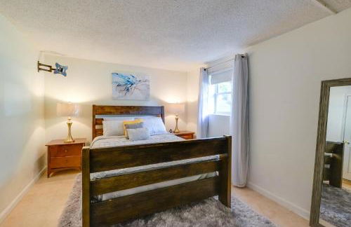 District Heights Apartment with Patio and Seating - Foto 12