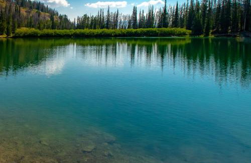 Single Level Ranch Condo in Elkhorn - Photo 38