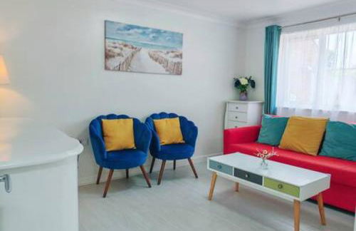 Fully accessible bungalow by the Beach - Photo 9